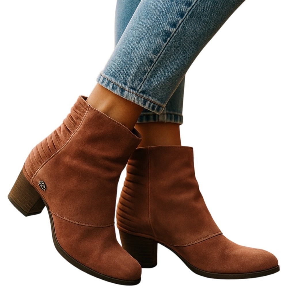Fergalicious by Fergie Women's Brown Suede Ankle Booties‎ Size 8M